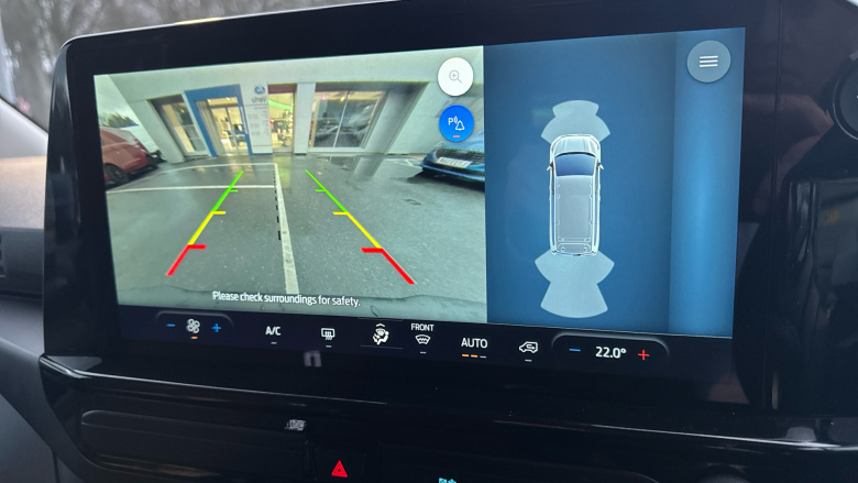 Ford Tourneo Custom 320 L2 Diesel Fwd 2.0 EcoBlue 136ps H1 Zetec 8 seater Auto